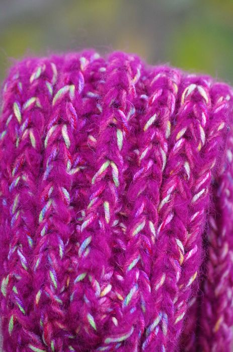 Opaska na każdą porę, oprócz upałów i srogiego mrozu.