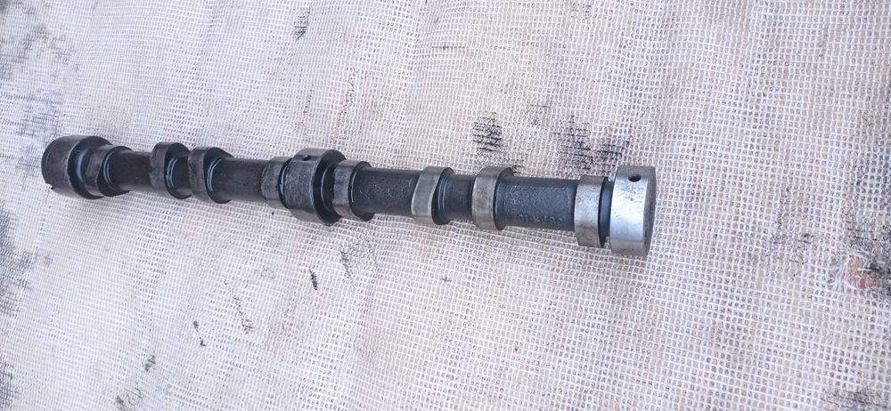 Распредвал крайслер вояджер