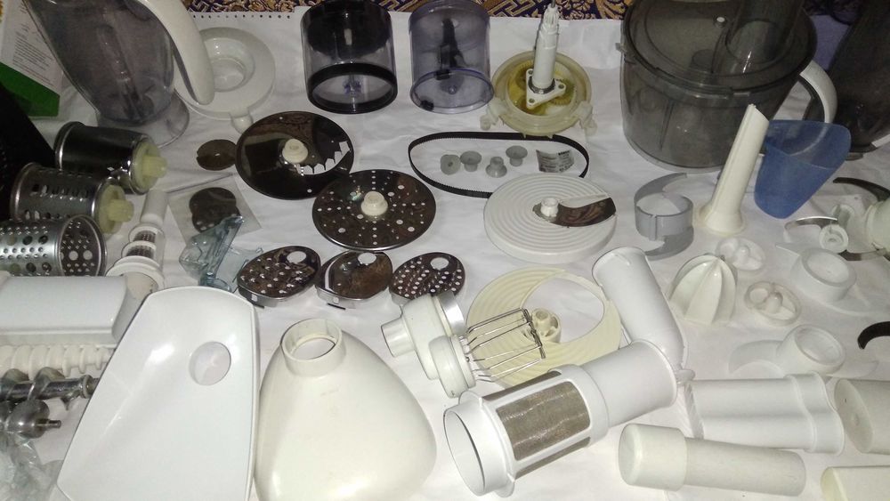 Продам запчастини від кухонного комбайну Філіпс