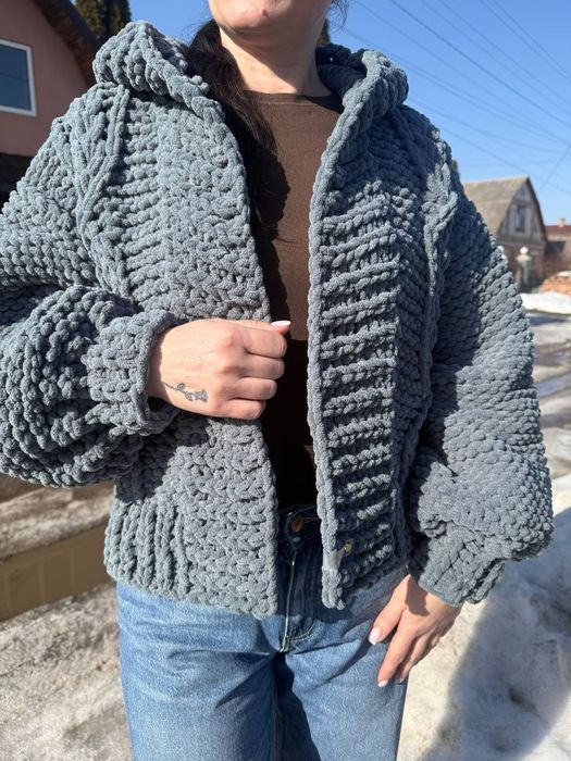 Кардиган вязаний з плюшевої пряжі