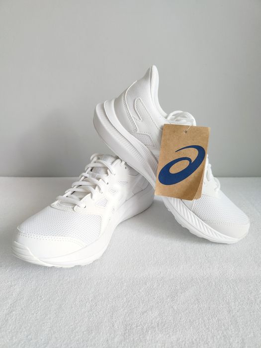 Asics Jolt 4 damskie sneakersy r. 38
JOLT 4 1012B421-100