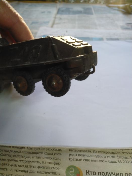 Продам модель игрушку БТР-60ПБ.