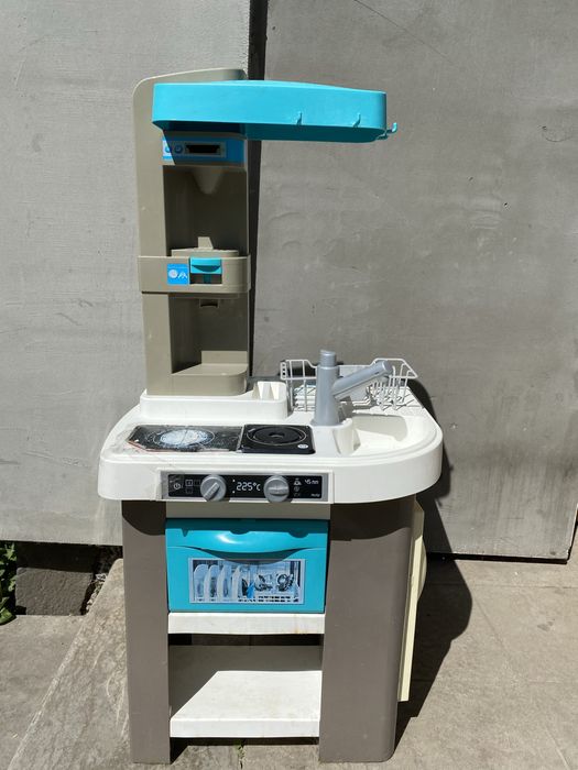 Дитяча кухня для літнього майданчика