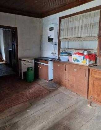 Quinta com duas casas para recuperar.