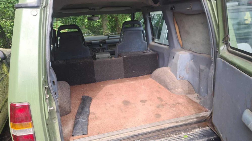 Land Rover Discovery 200 cubby box 150€