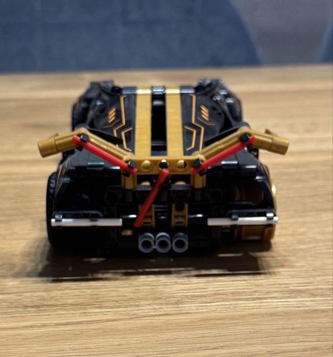 Klocki Technic model Samochód sportowy V12