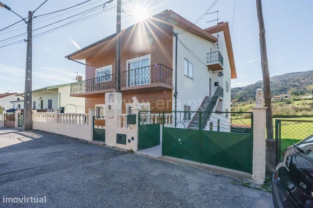 Moradia Isolada T5 / Covilhã, Teixoso