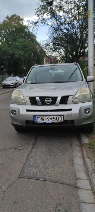 Nissan X-Trail Stan dobry z książeczką napraw od 2019 roku
