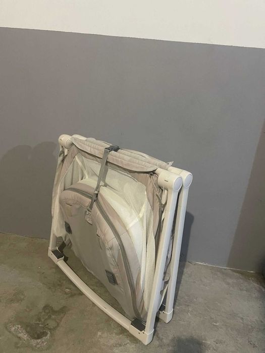 Cama de bebé desmontável