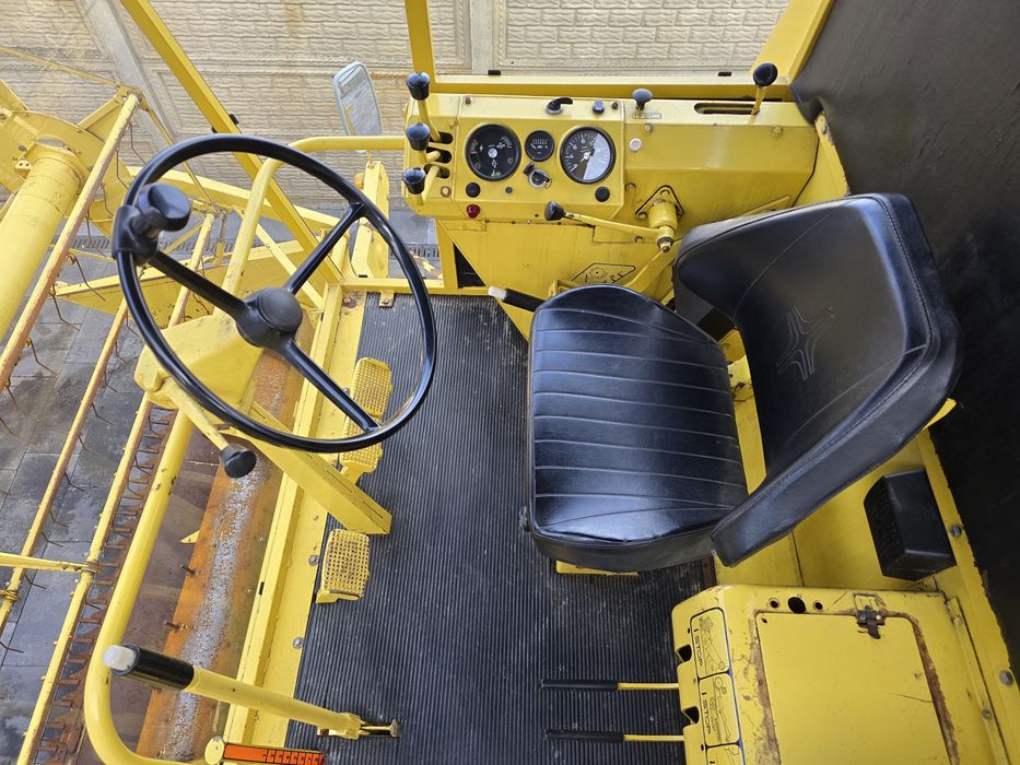 New Holland 1520