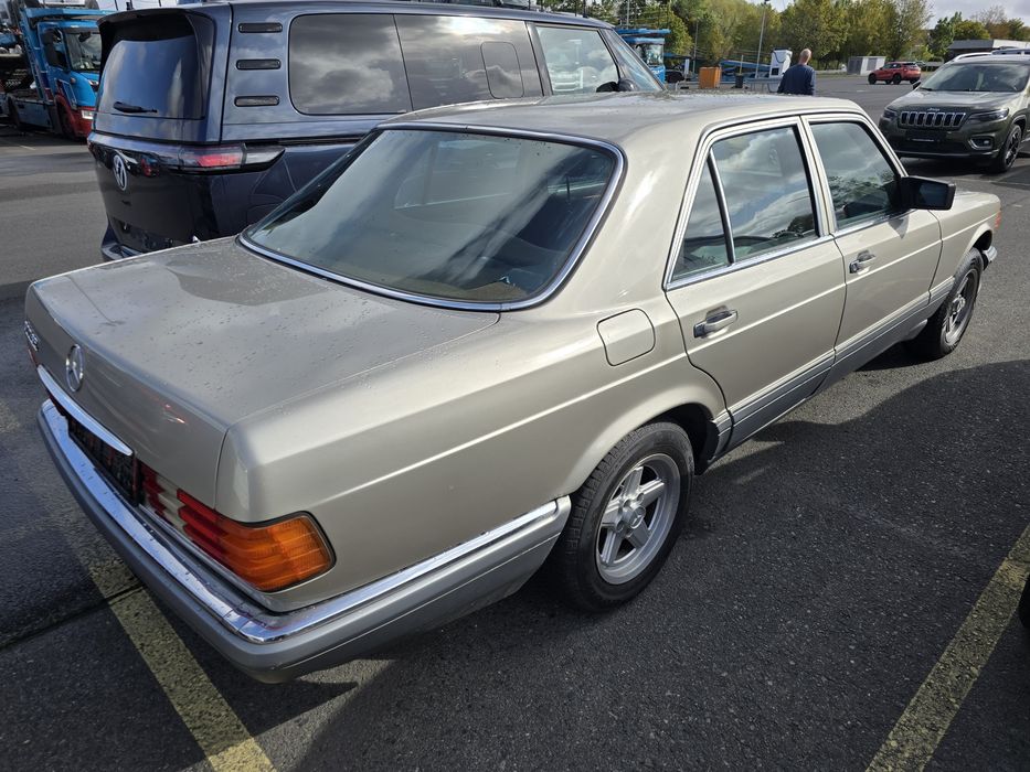 Mercedes W 126 300 SE