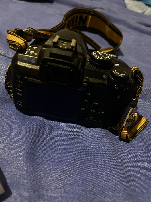 Olympus E-520 + Lente 14–42mm + 2 Baterias + Carregador