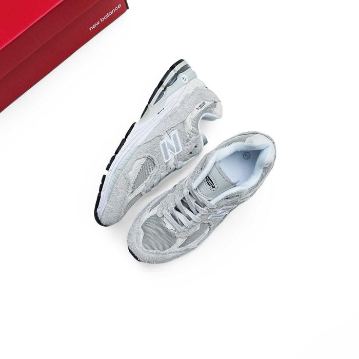 Чоловічі кросівки New Balance 2002r сірі