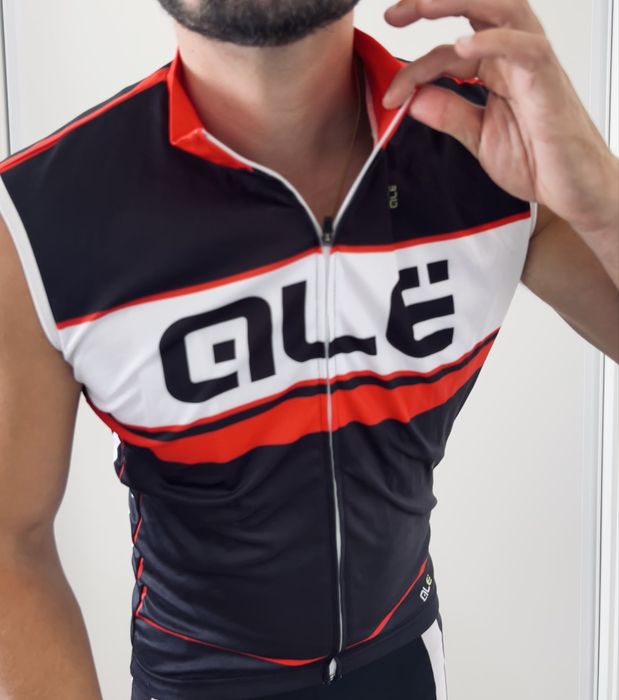 Camisola de Ciclismo Alé Sem Mangas Homem Preta e Vermelha