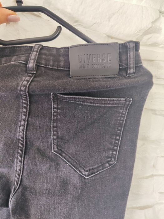 Spodnie damskie s/m czarne Diverse mom