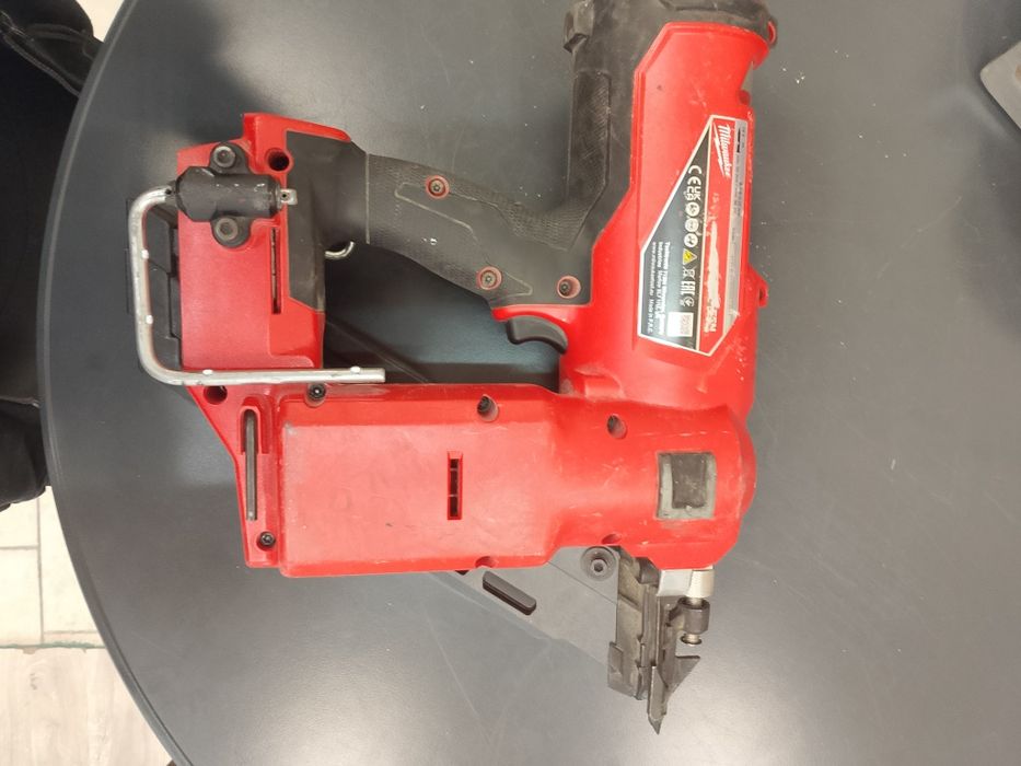 Gwoździarka Milwaukee M18 FFN
