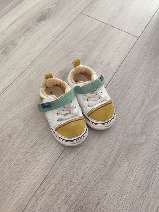 Дитячі легенькі кеди