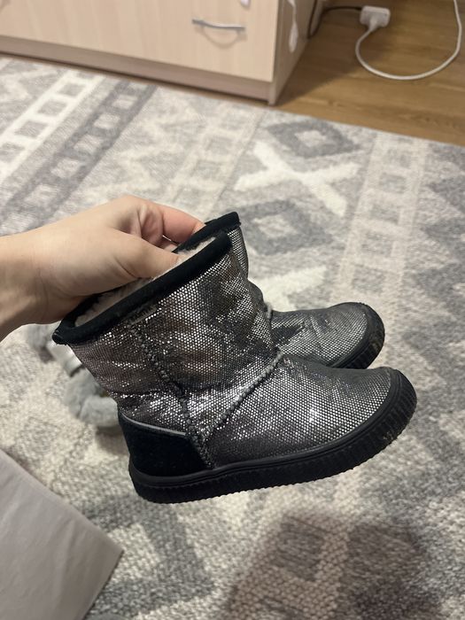 Дитяче взуття для дівчинки