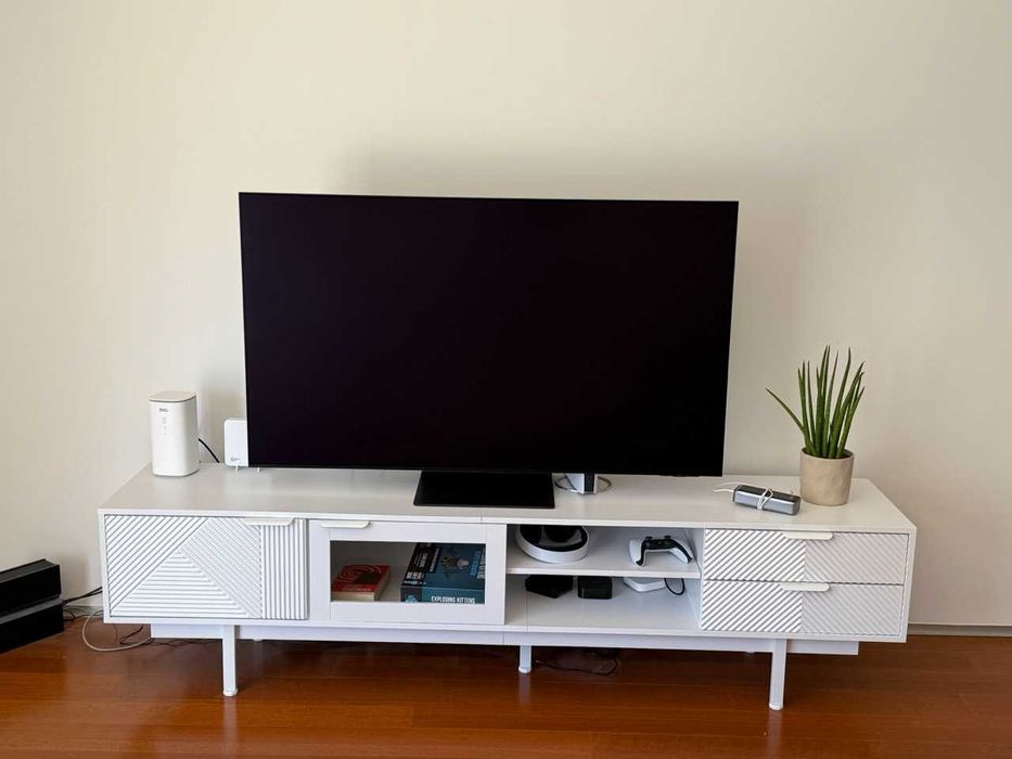 Móvel de TV Branco Moderno - 200cm