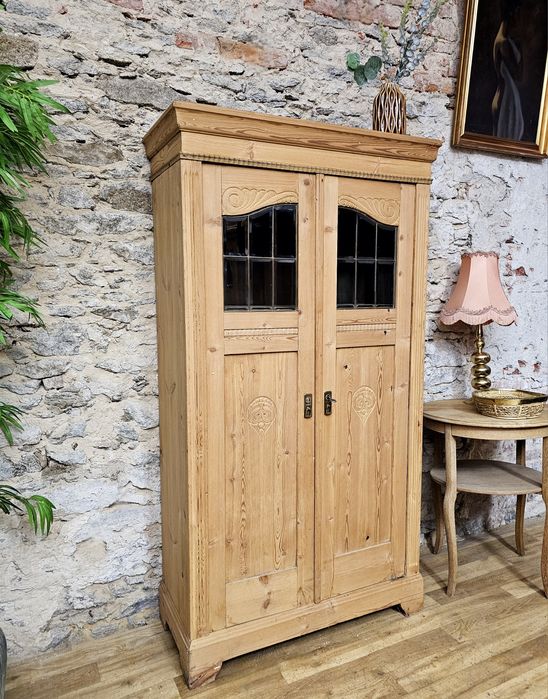 Secesyjna bieliźniarka / szafa/komoda – fazowane szyb