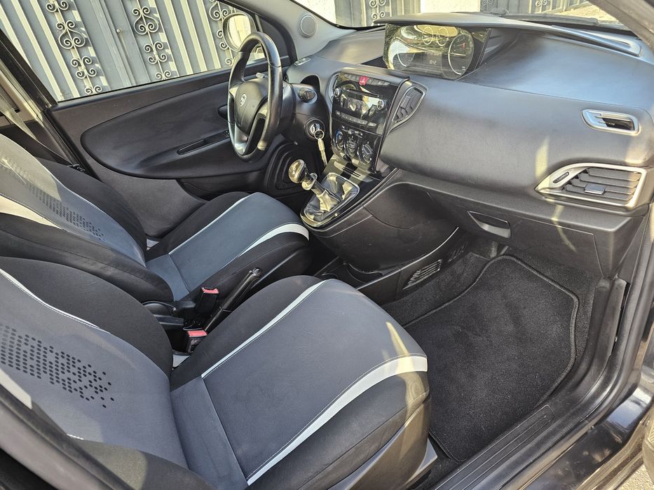 Lancia Ypslon 1.2 Gasolina Ano 2014