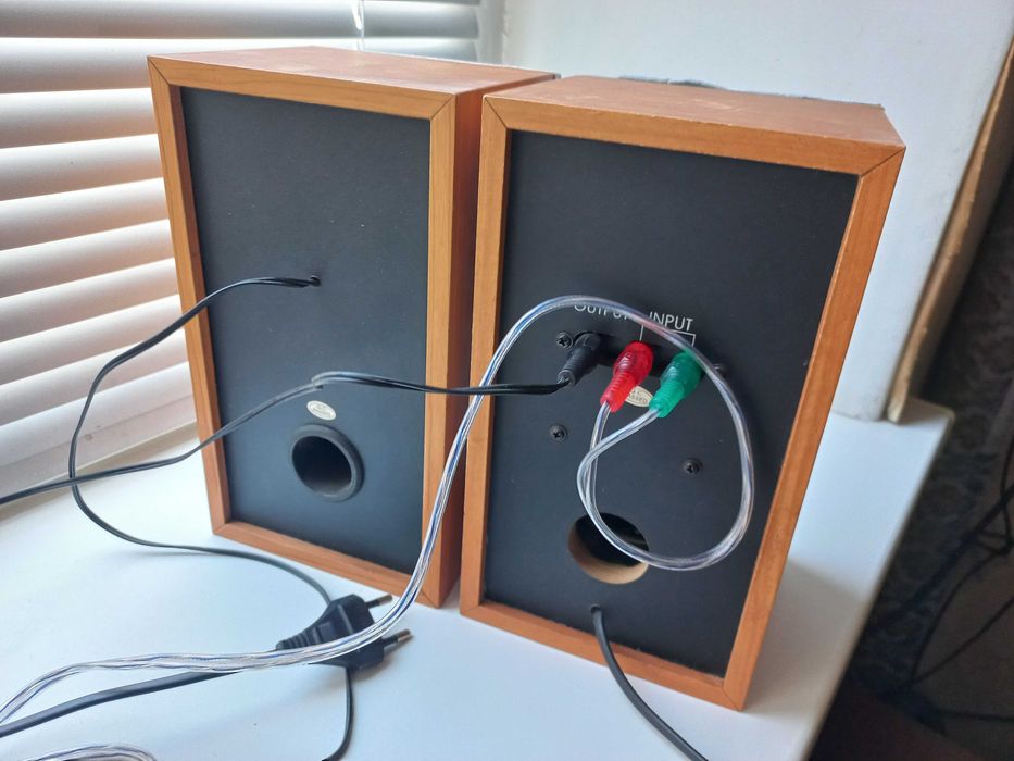 акустичні колонки BTC