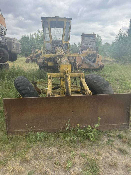 Автогрейдер (грейдер) на запчастини або з ремонтом, повний комплект відвалу