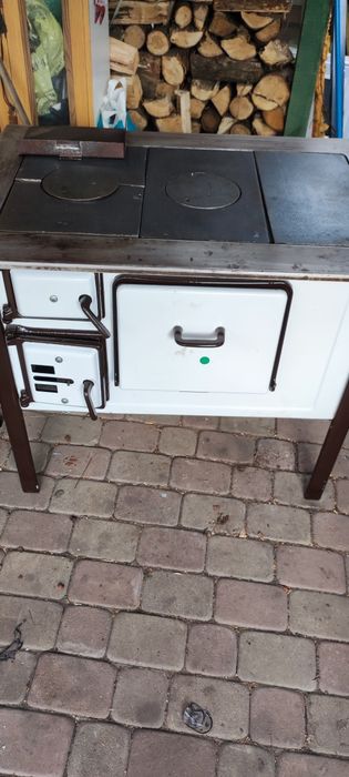 Piec kuchenny z wężownicą, prawy