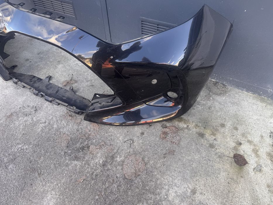 Toyota yaris iv Mazda 2 hybryd zderzak przod