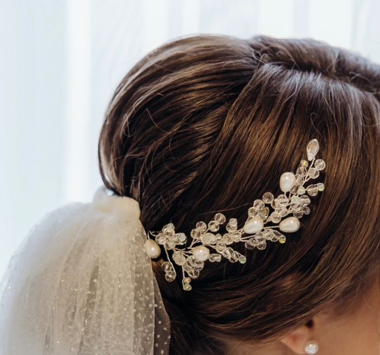 Заколка на волосся