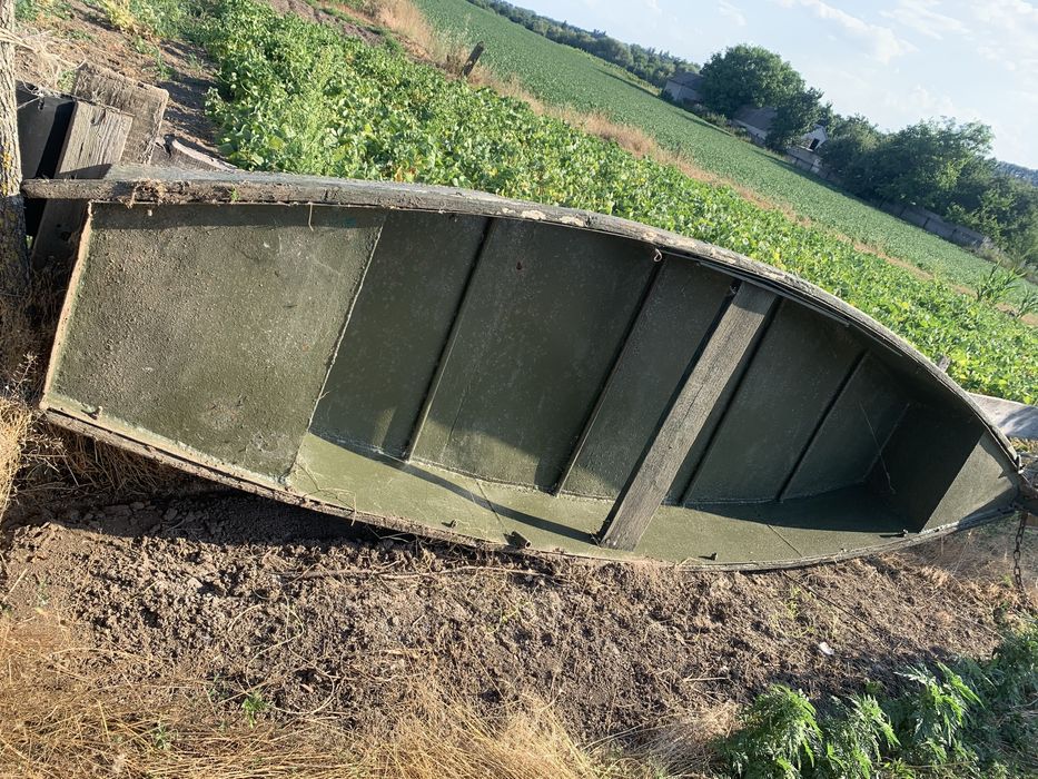 Продам металевий човен