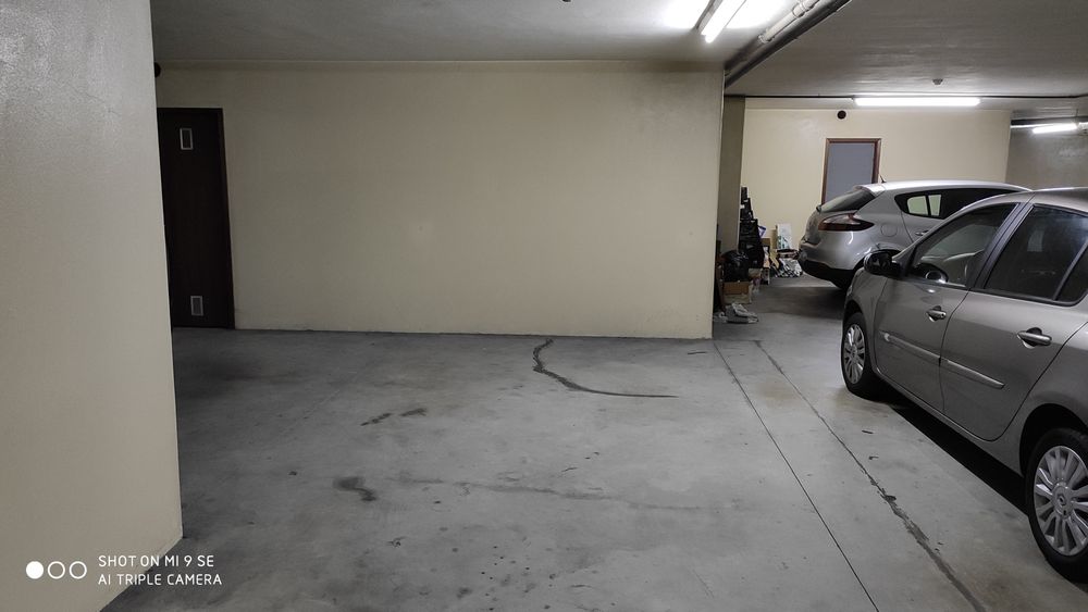 Lugar de garagem na R. de Grijó