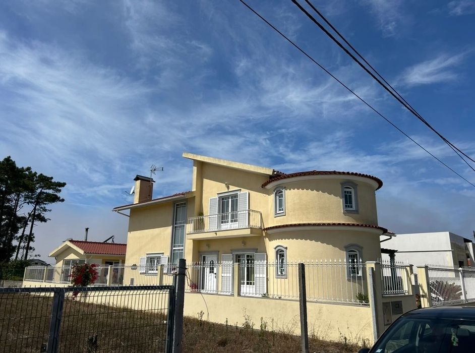 Moradia T4 para venda