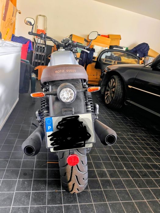 Moto Guzzi V7 Stone 850