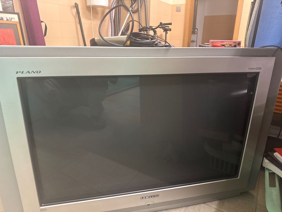 Samsung Plano WS-32Z46V CRT 32” – Retro Gaming / Consolas Clássicas