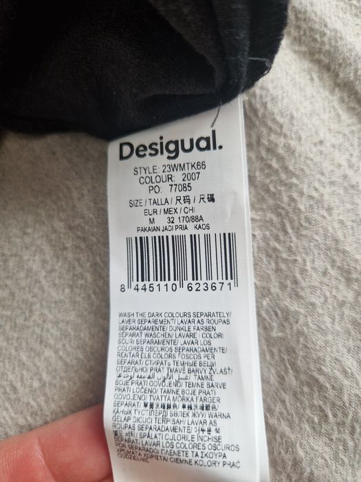 T-Shirt desigual czarna M