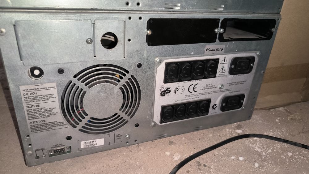 Бесперебійник ДБЖ APC Smart 5000 SU5000RMi5U