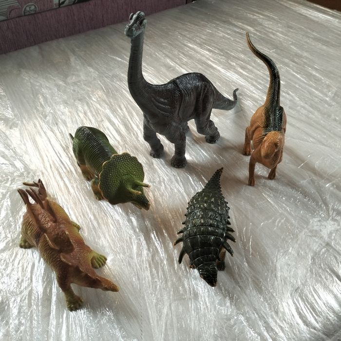 Динозаври фігури