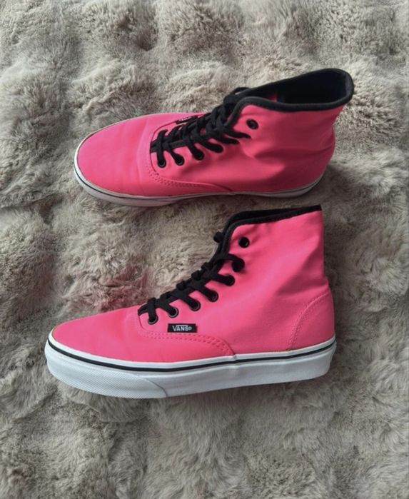 Vans off the wall authentic hight top
