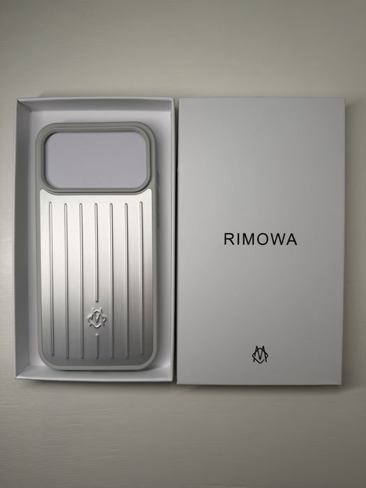 Чехол Rimowa 17 pro max, Римова 17 про макс