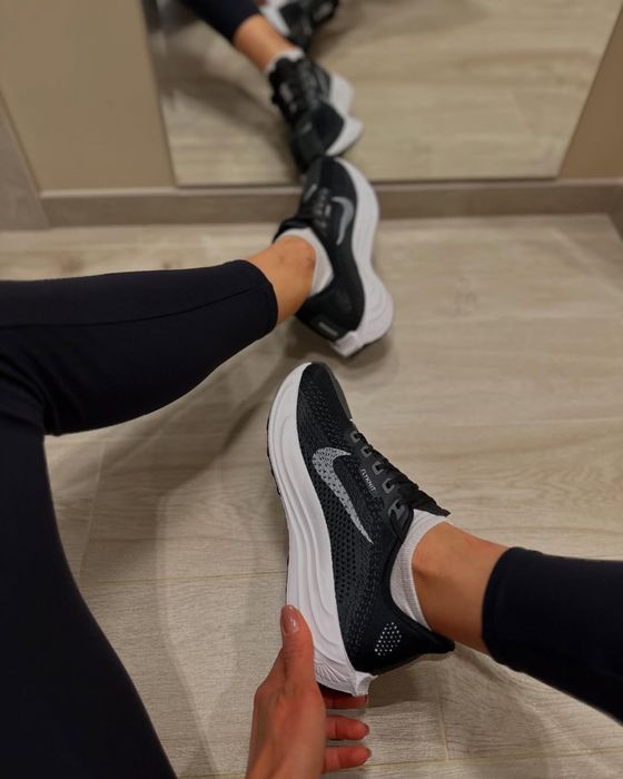 Оригінальні кросівки Nike Pegasus Plus Black FQ7261 002