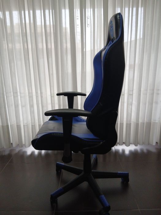 Cadeira Fantech Extreme Gaming Azul e Preta