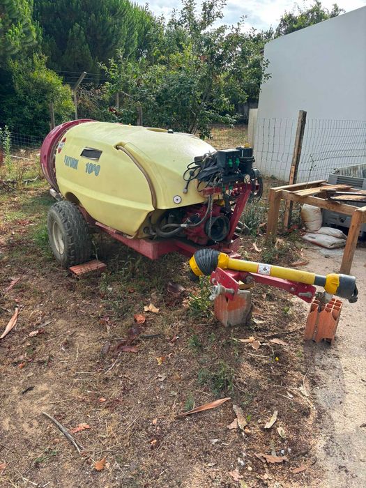 Pulverizador Hardi Zaturn 1000 litros