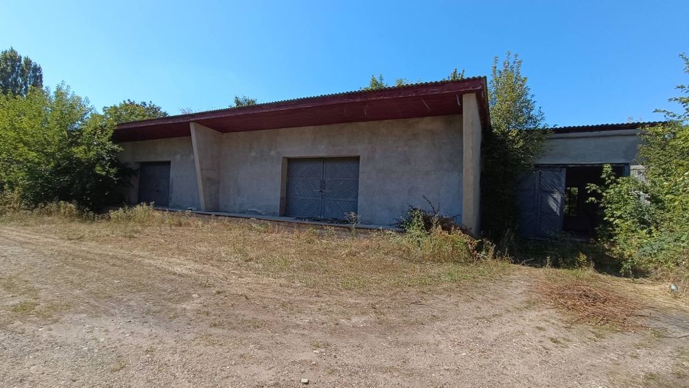 Продається склад в Берегове.