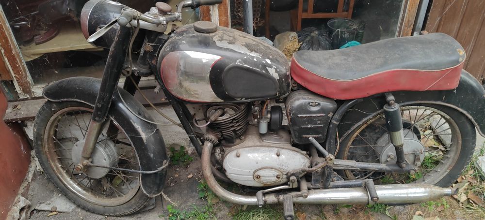 Паннонія Т 5. Мотоцикл