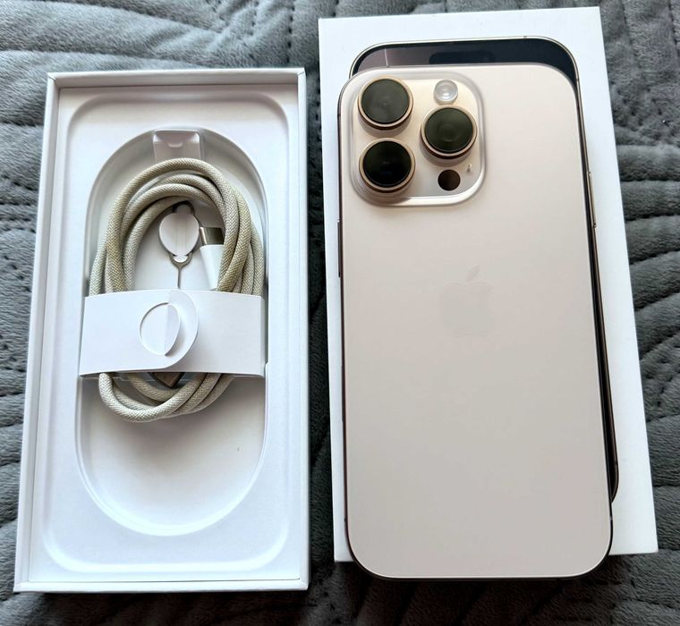 Смартфон Apple IPhone 16 Pro