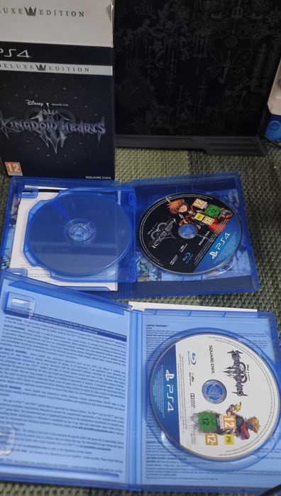 PS4 Pro Kingdom Hearts III | 1TB | Coleção Completa Jogos + 3 Comandos