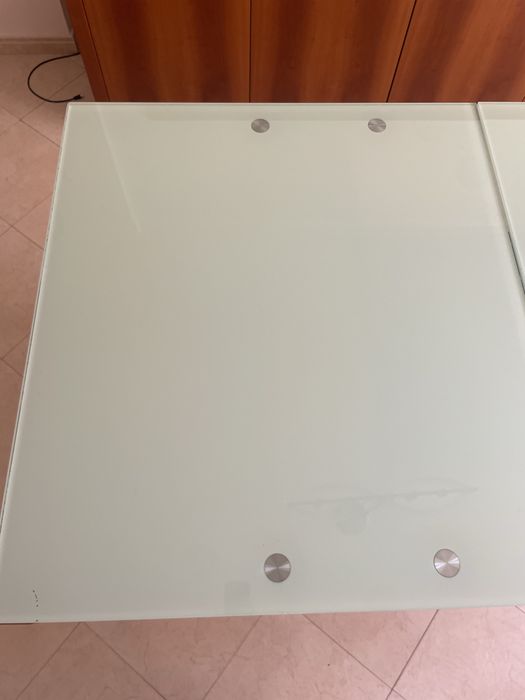 Mesa de jantar retangular madeira e vidro fosco extensivel