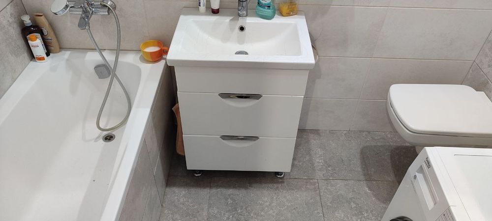 Продам однокімнатну квартиру в центрі Вишневого