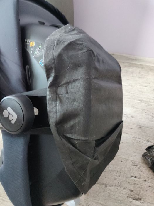 Дитяче автокрісло автолюлька Maxi-Cosi Tinca